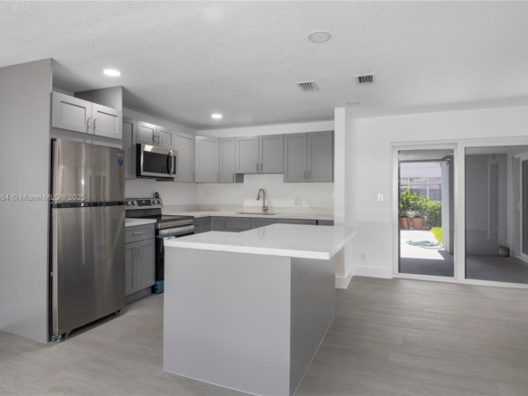 1750 NE 52nd St, Fort Lauderdale FL 33334 — #A11912364