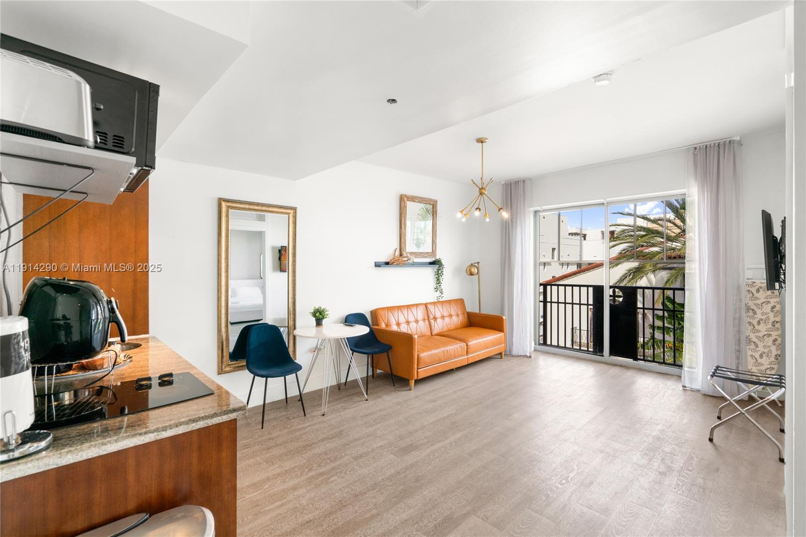 83dcefb7-1145 1060 Ocean Dr # D307, Miami Beach FL 33139 — #A11914290