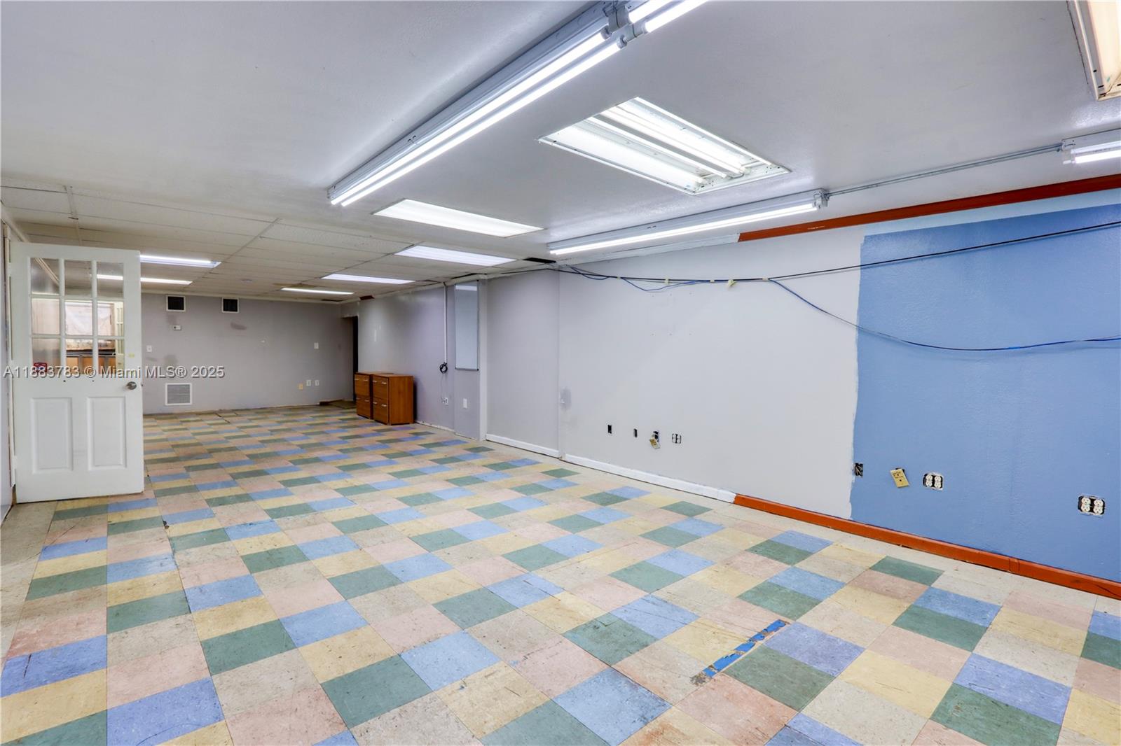 83dcefb7-1157 6250 W 21st Ct, Hialeah FL 33016 — #A11883783