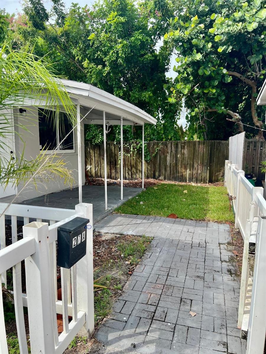 2419 Lincoln St # 23B, Hollywood FL 33020 — #A11688088