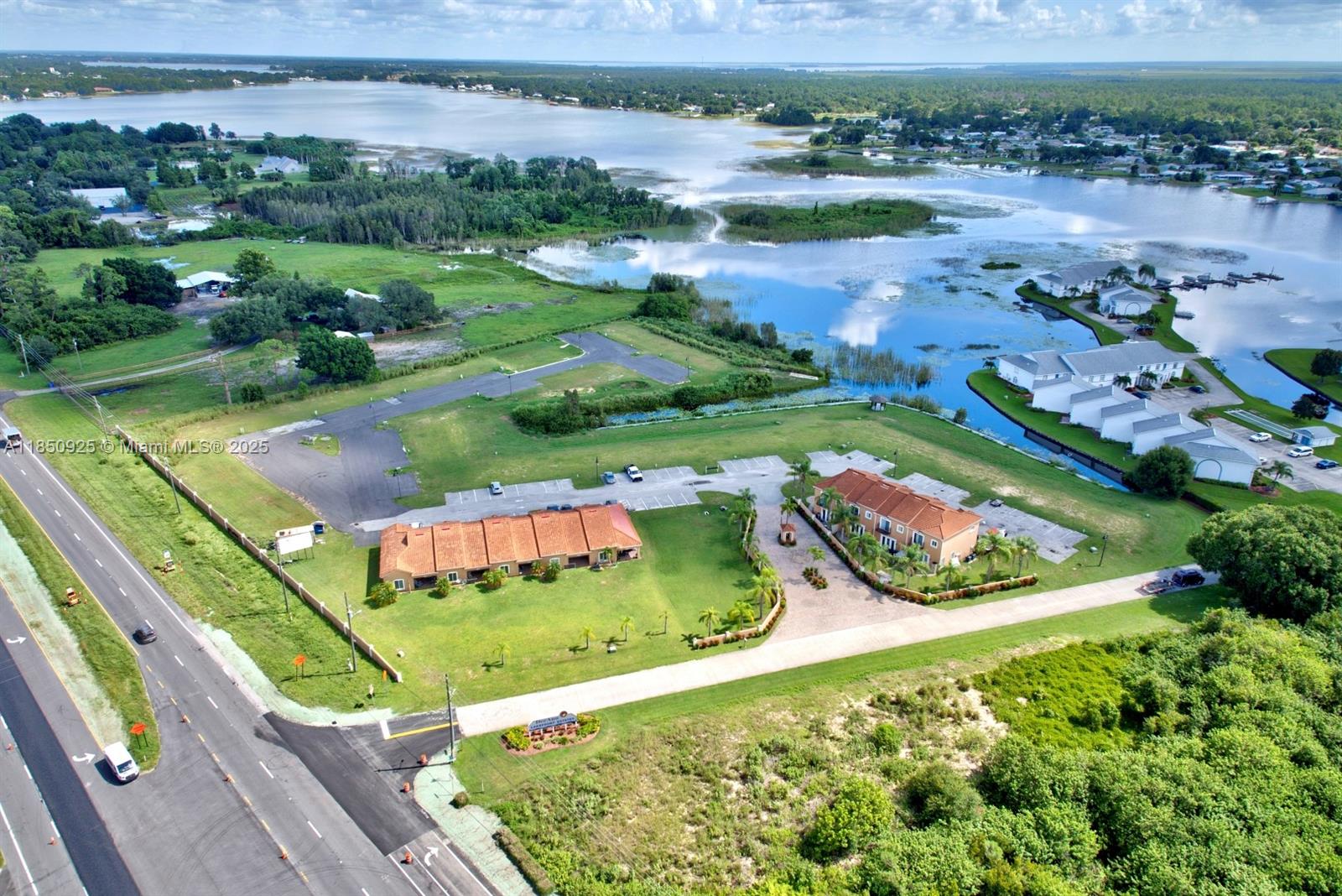 default 2105 S US 27 Highway S, Lake Placid FL 33852 — #A11850925