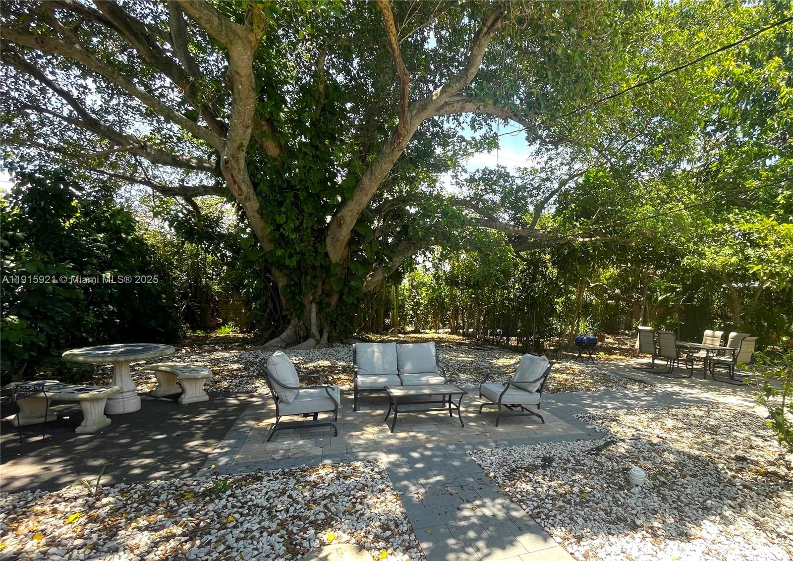 83dcefb7-1197 1211 NE 15th Ave # 1, Fort Lauderdale FL 33304 — #A11915921