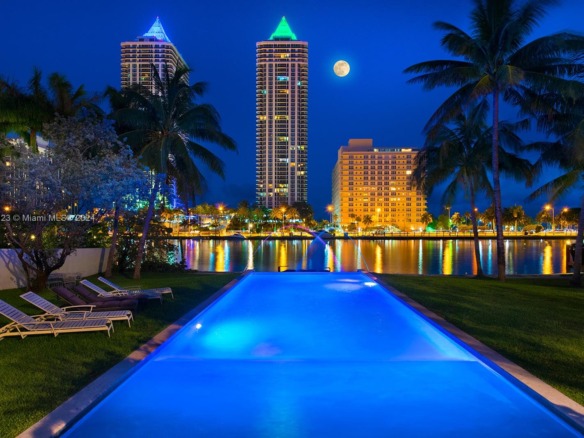 4745 Pine Tree Dr, Miami Beach FL 33140 — #A11697123