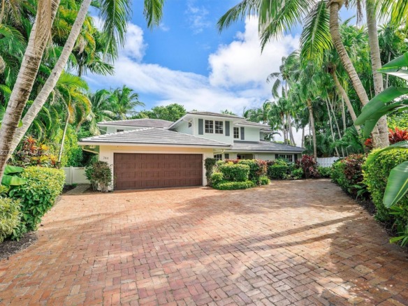 746 Marble Ct, Boca Raton FL 33432 — #A11865323