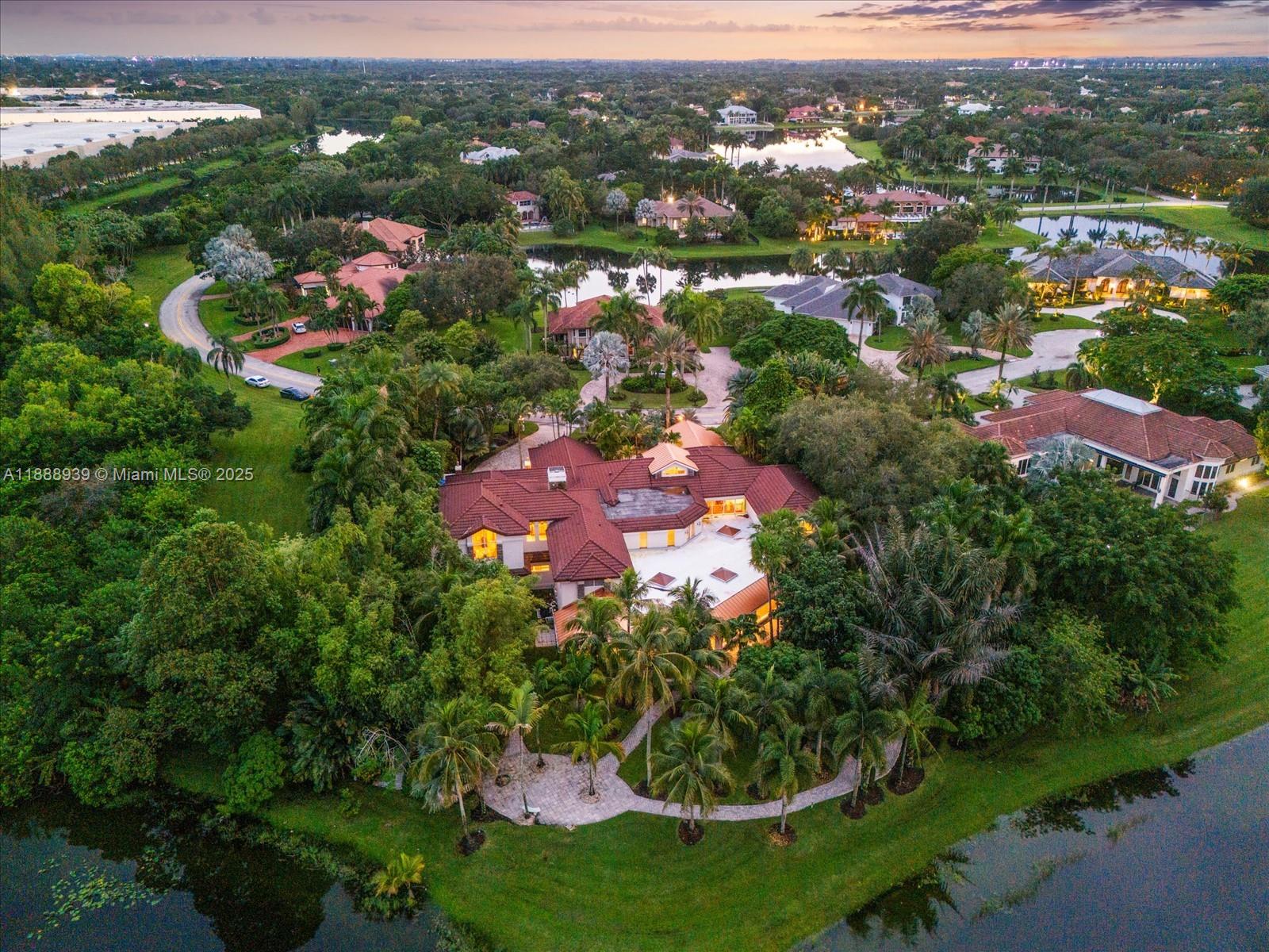 83dcefb7-1265 2941 Paddock Ln, Weston FL 33331 — #A11888939