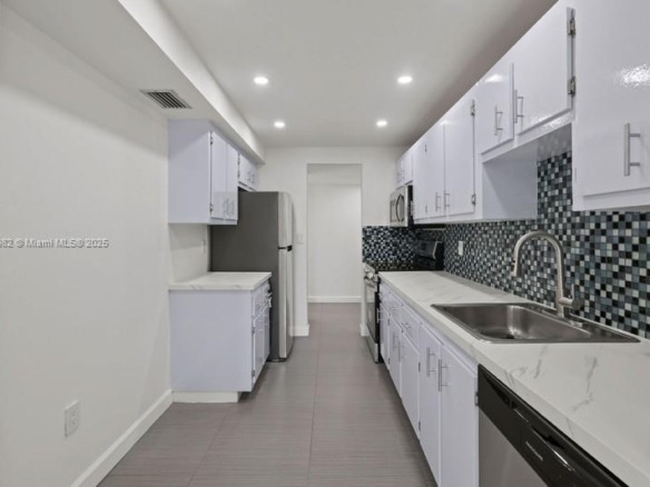 4174 Inverrary Dr # 902, Lauderhill FL 33319 — #A11914982