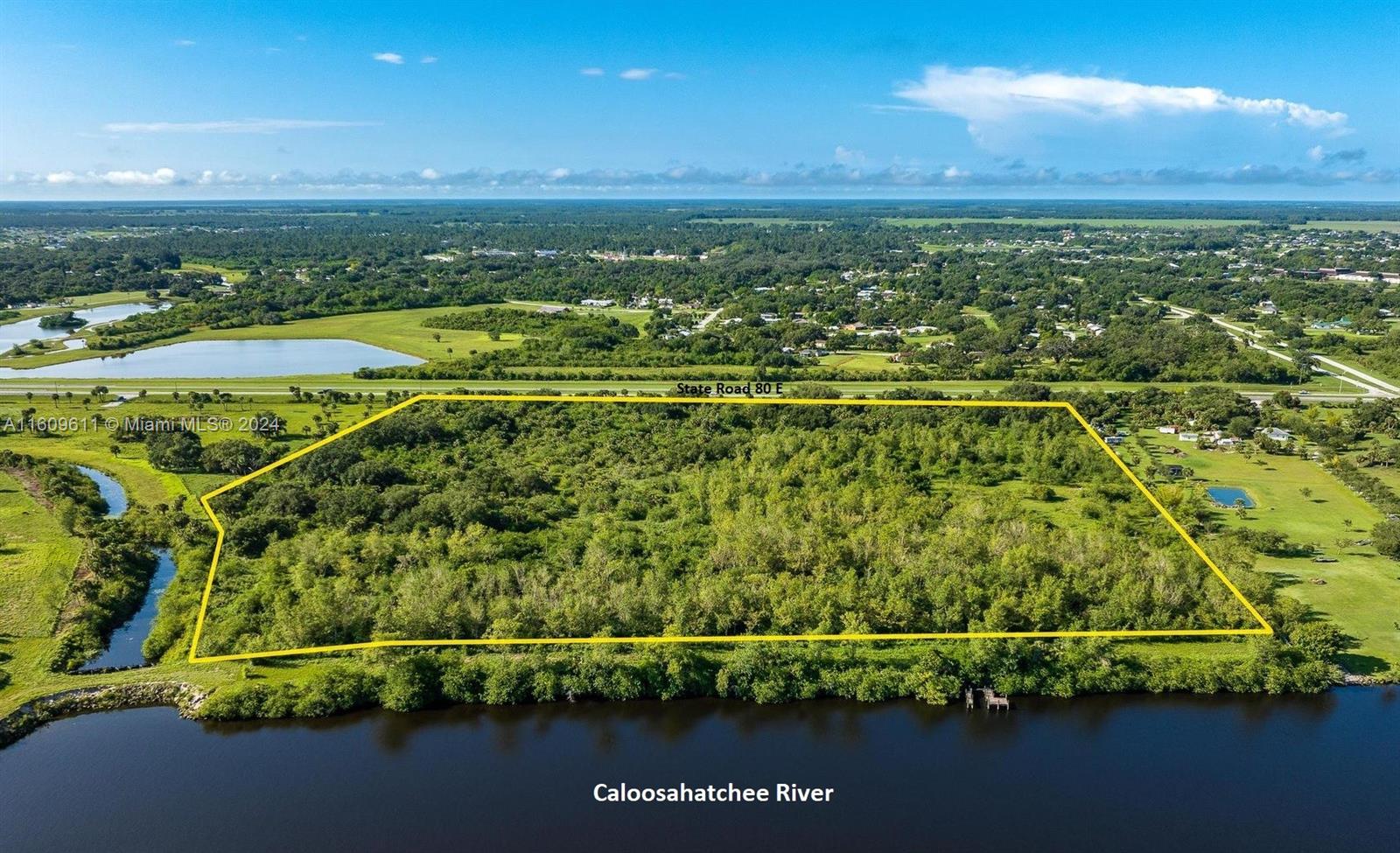 83dcefb7-1306 1984 E State Road 80, La Belle FL 33935 — #A11609611