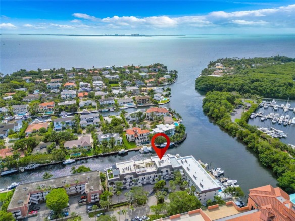 6901 Edgewater Dr # 315, Coral Gables FL 33133 — #A11921235