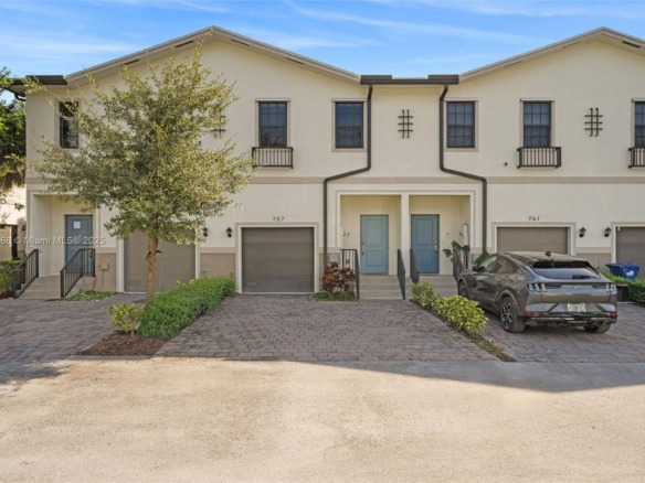 757 SW 11th St, Florida City FL 33034 — #A11922468