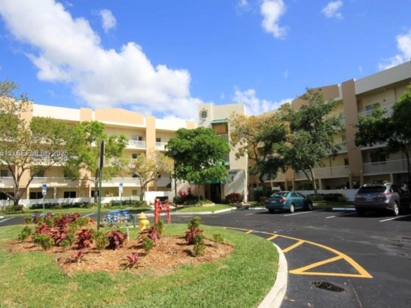 9587 Weldon Cir # B203, Tamarac FL 33321 — #A11922512