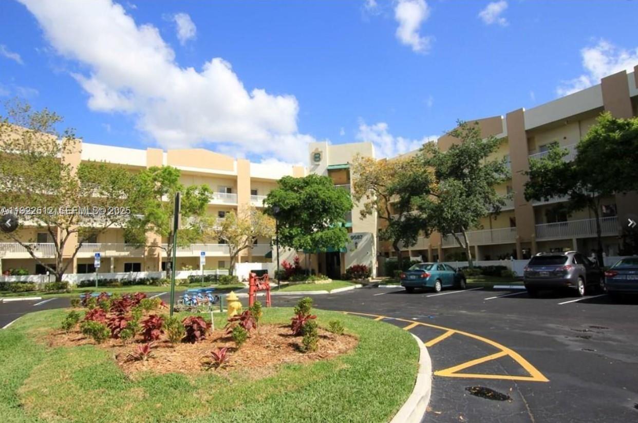 9587 Weldon Cir # B203, Tamarac FL 33321 — #A11922512