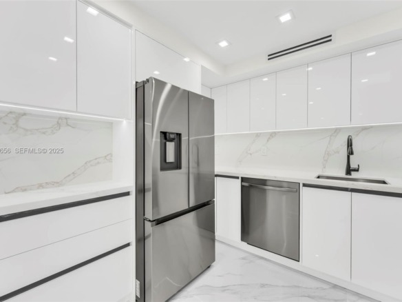 251 174th St # 1414, Sunny Isles Beach FL 33160 — #A11924656