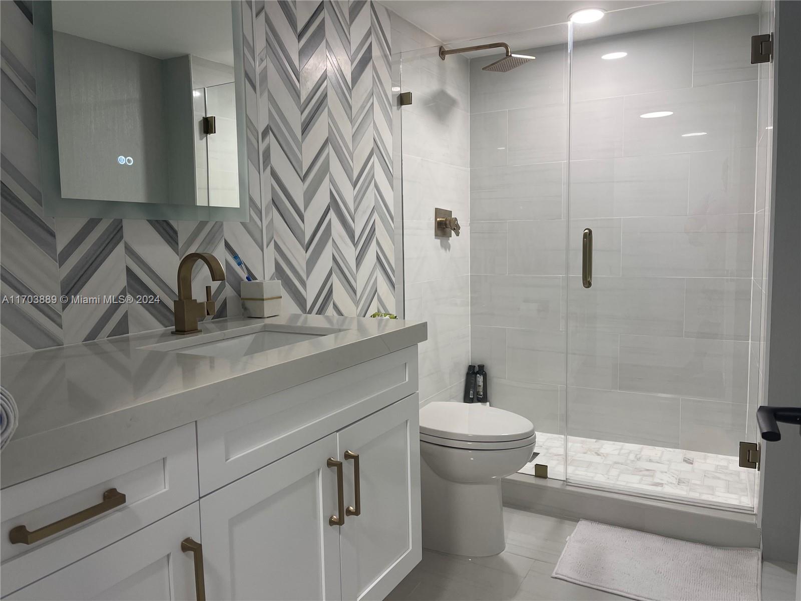 O 2555 Collins Ave # 1409, Miami Beach FL 33140 — #A11703889