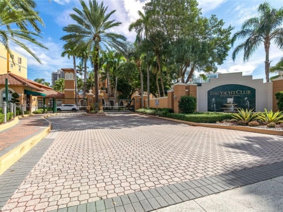 19701 E Country Club Dr # 5107, Aventura FL 33180 — #A11655580