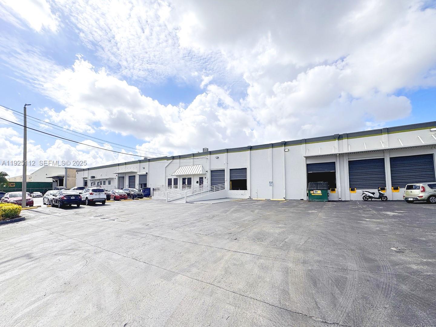 83dcefb7-1513 1950 NW 70th Ave # 1970, Miami FL 33126 — #A11925112