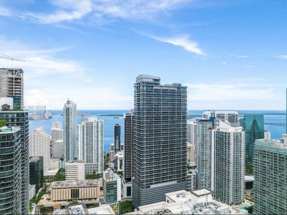 1000 Brickell Plz # 3211, Miami FL 33131 — #A11922286