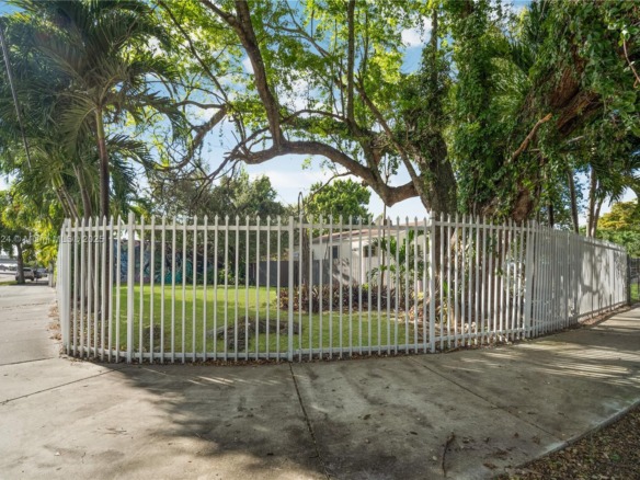 2900 NW 11th Ave, Miami FL 33127 — #A11894524