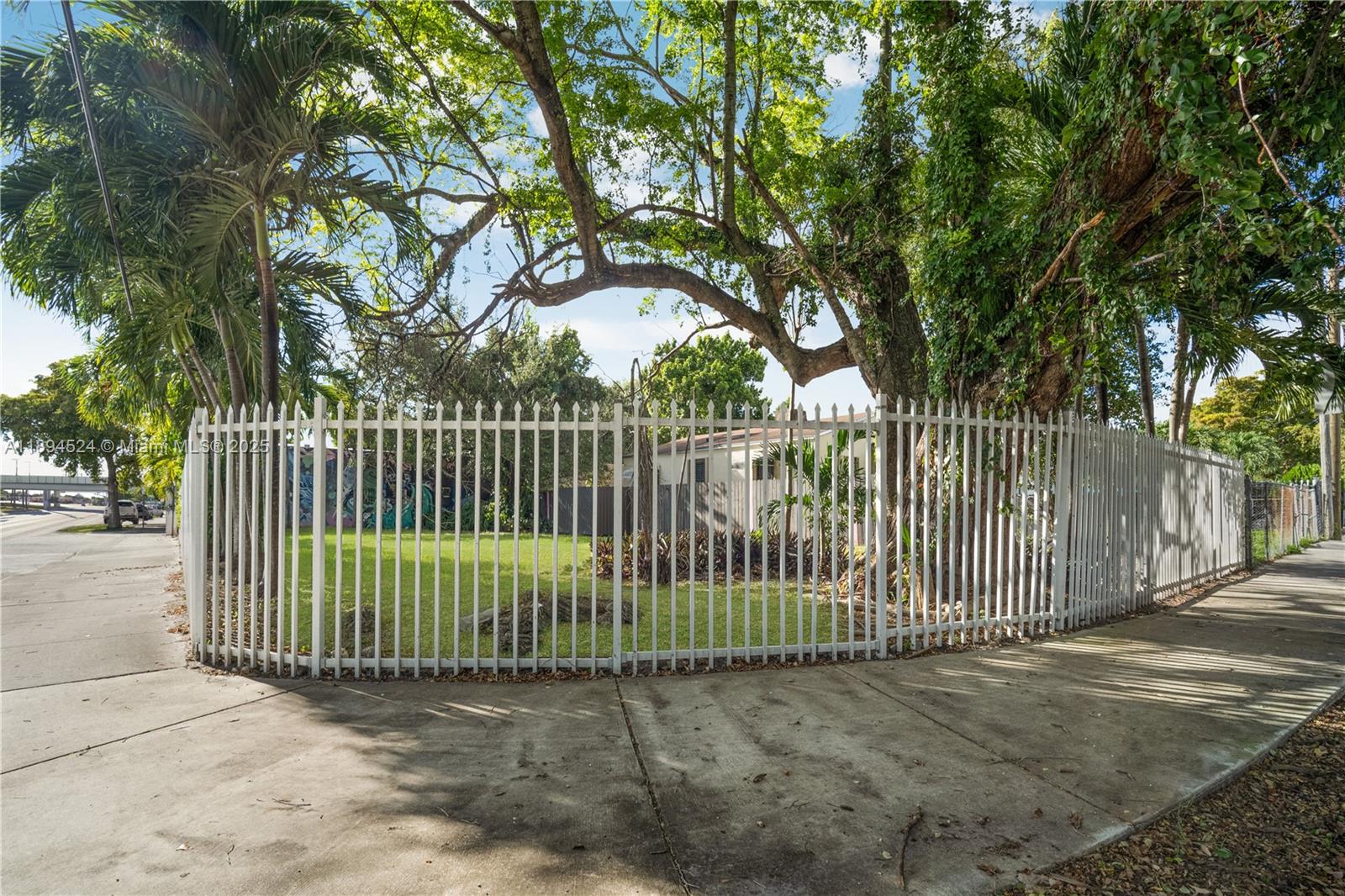83dcefb7-1566 2900 NW 11th Ave, Miami FL 33127 — #A11894524