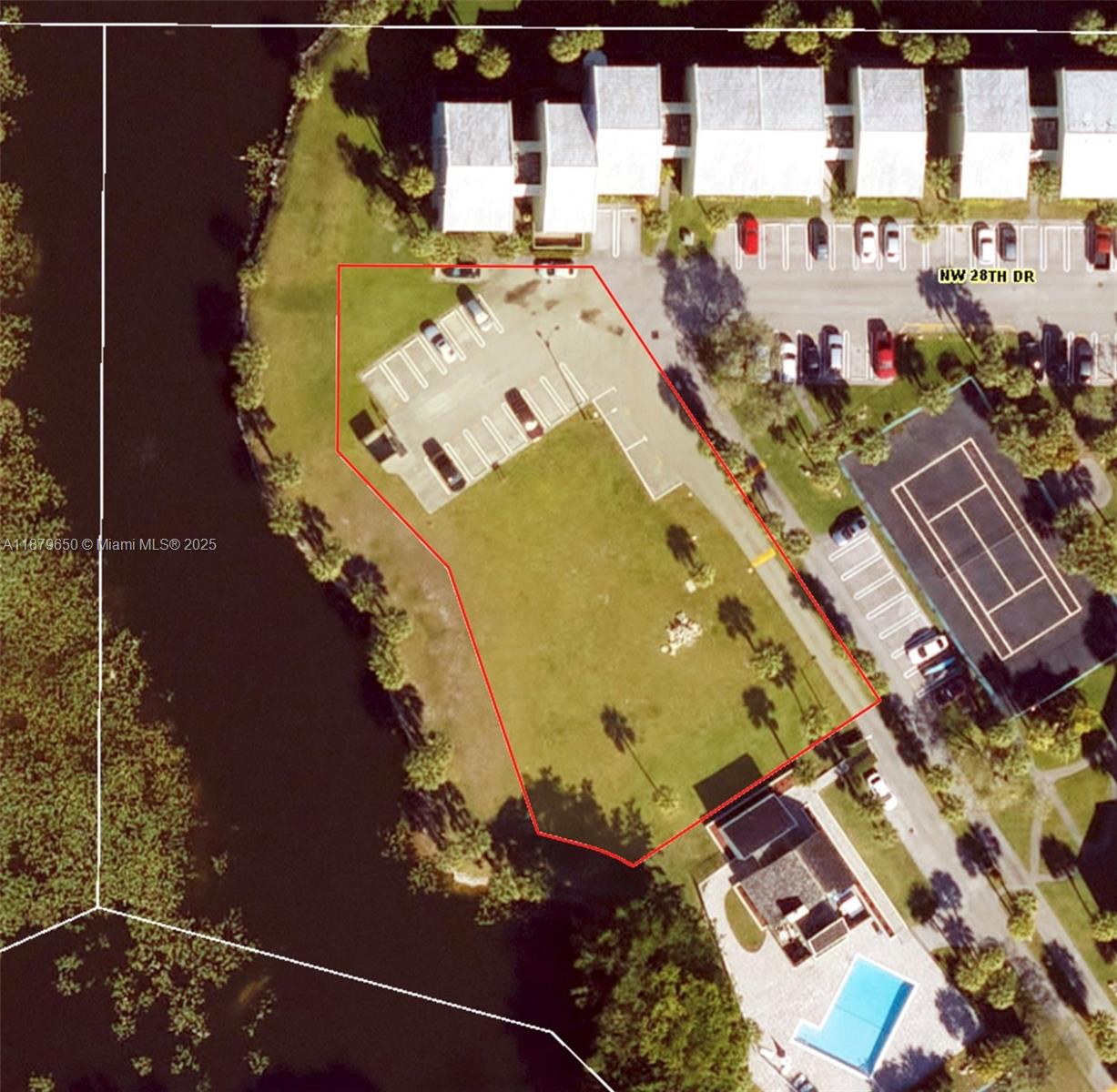 83dcefb7-1577 28 Nw Dr, Coral Springs FL 33065 — #A11879650