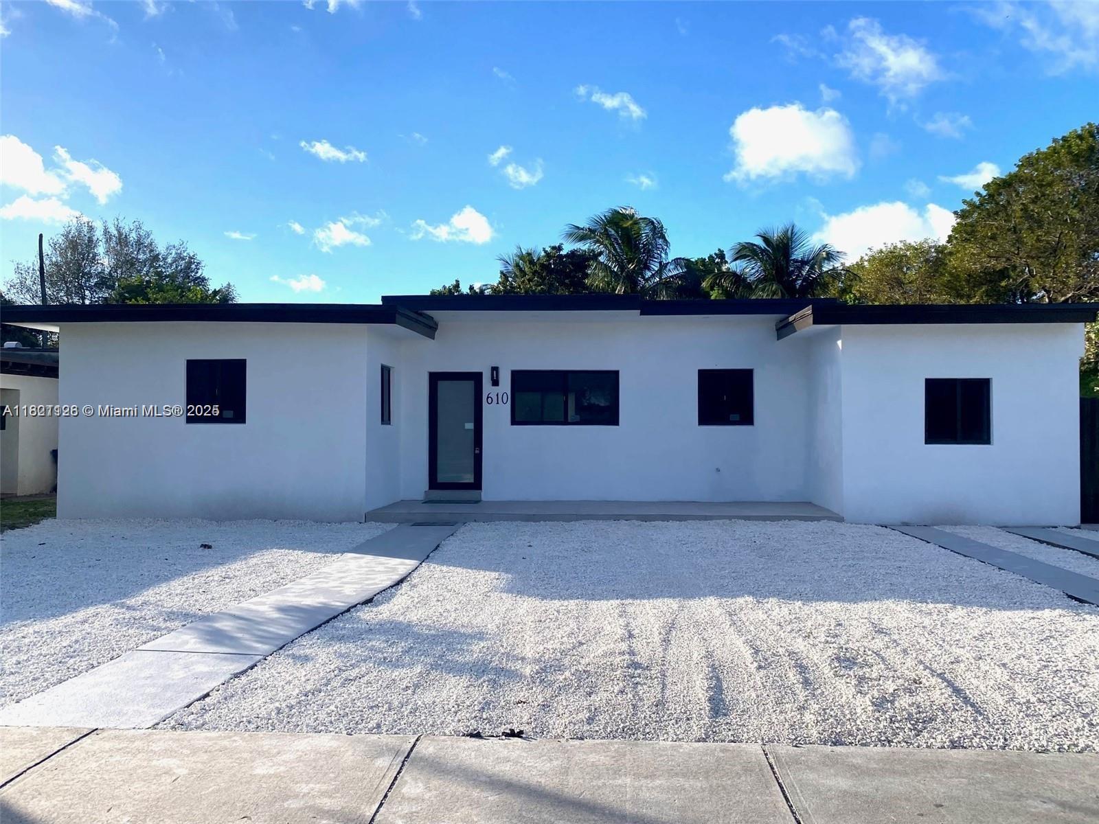 83dcefb7-1586 610 NW 111th St, Miami FL 33168 — #A11821126