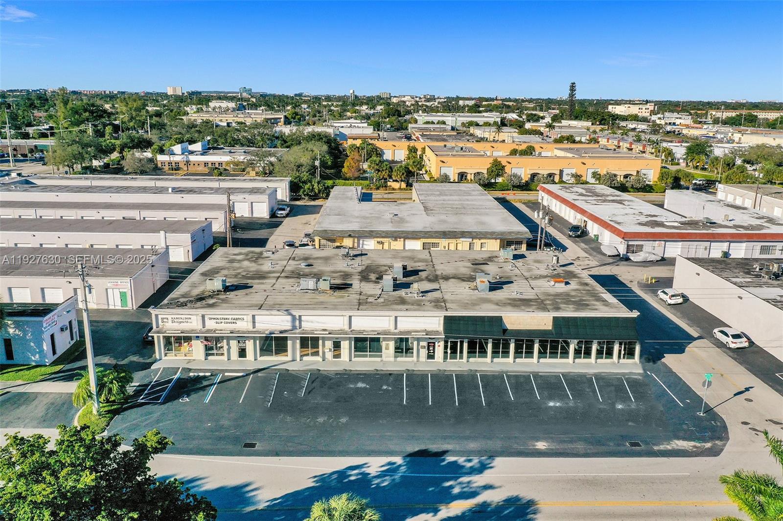 4500 N Dixie Hwy, Oakland Park FL 33334 — #A11927630