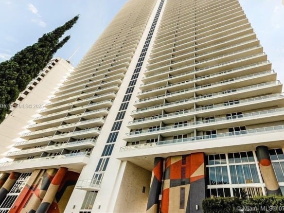50 BISCAYNE BLVD # 1703, Miami FL 33132 — #A11927035