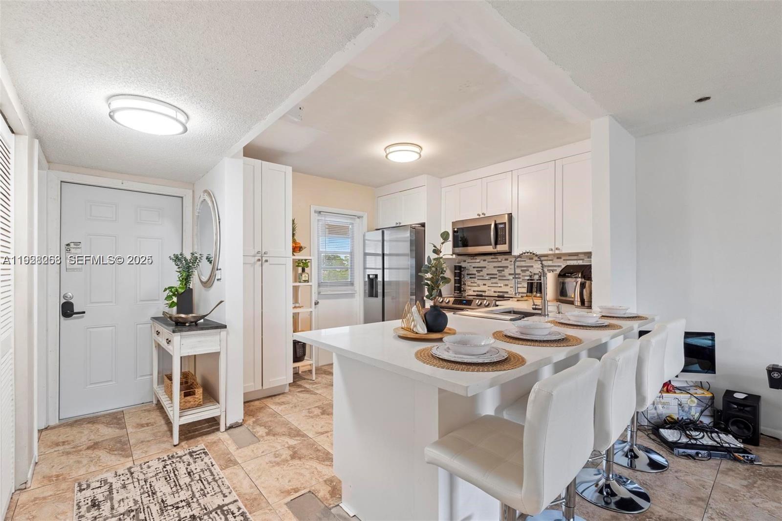 83dcefb7-1683 8161 SW 24th Ct # 404, Davie FL 33324 — #A11928268
