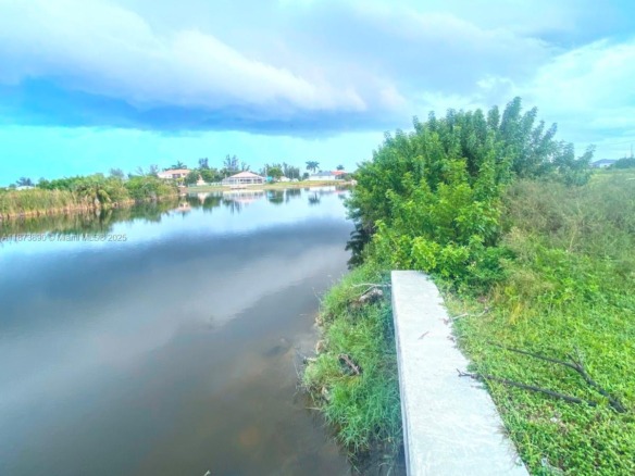 809 NW 29th Ave, Cape Coral FL 33993 — #A11873890