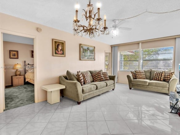 5102 NW 36th St # 607, Lauderdale Lakes FL 33319 — #A11919738