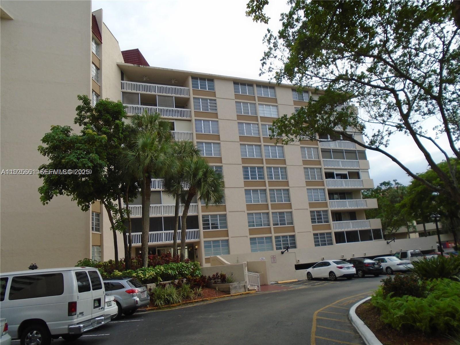 83dcefb7-1701 6921 Environ Blvd # 4P, Lauderhill FL 33319 — #A11925661