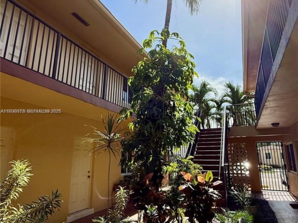 1733 Mayo St # 2, Hollywood FL 33020 — #A11930155