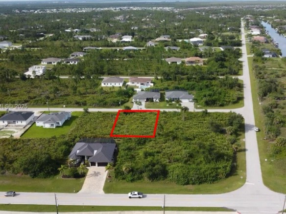 13581 Jeronimo Ln, Port Charlotte FL 33981 — #A11929151