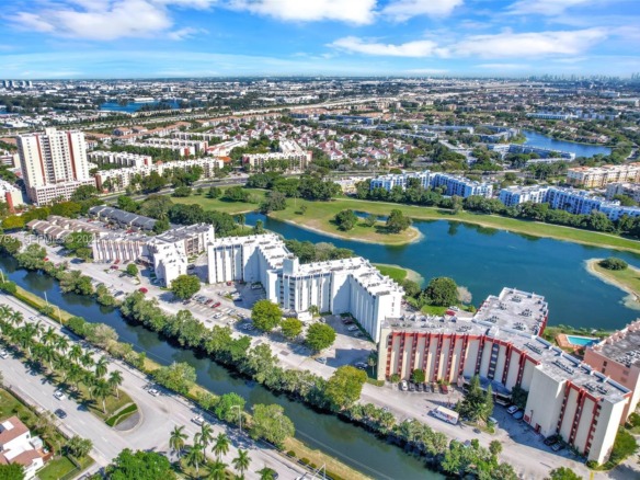 9682 Fontainebleau Blvd # 306, Miami FL 33172 — #A11929763