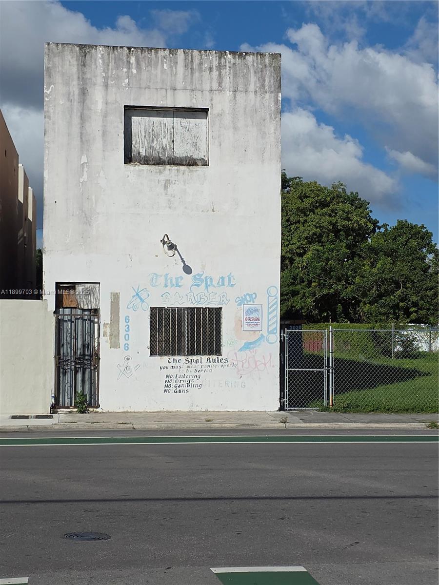 83dcefb7-1767 6306 NW 15th Ave, Miami FL 33147 — #A11899703