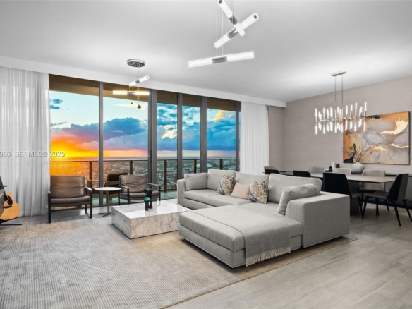 1000 Brickell Plz, Miami FL 33131 — #A11930966