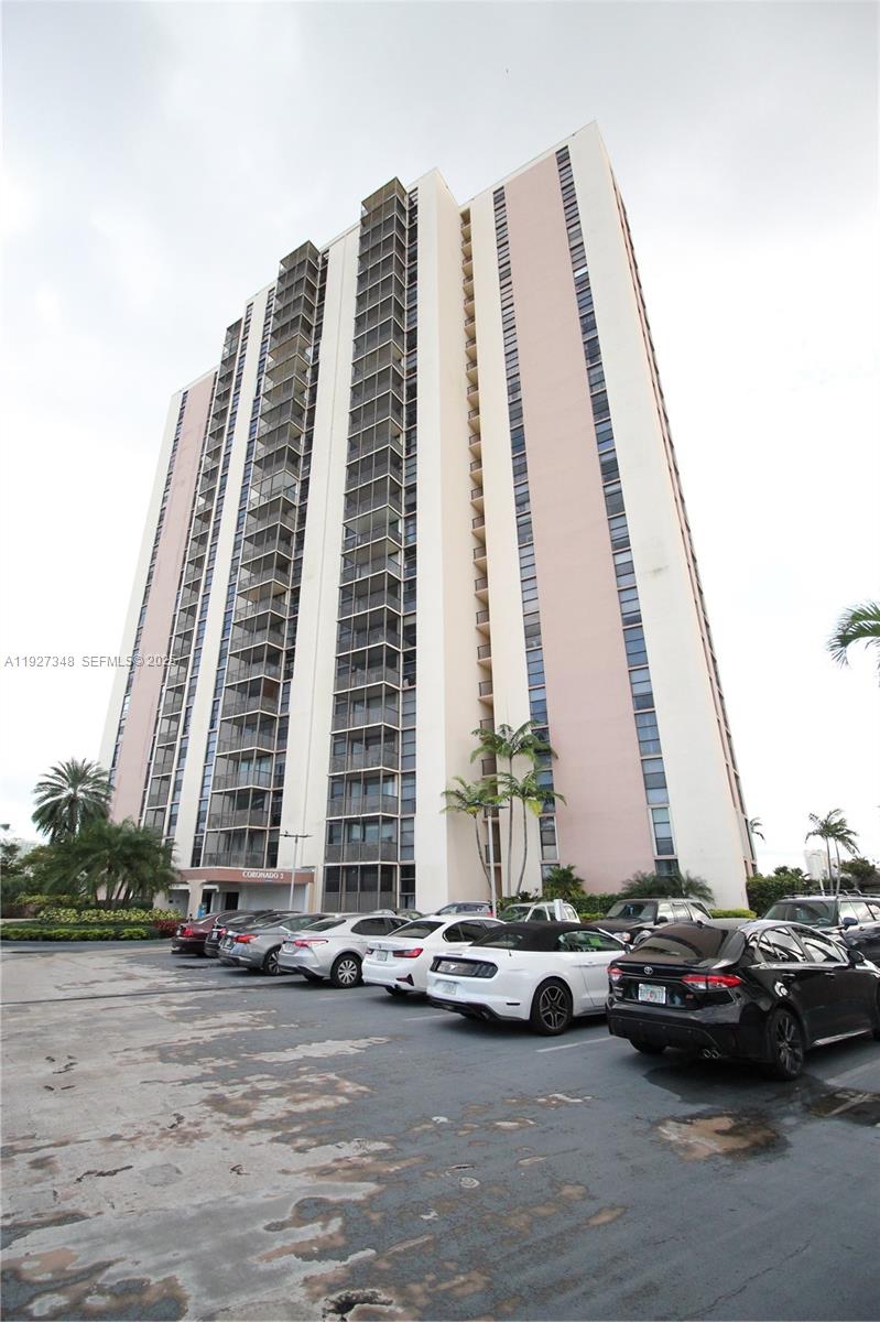 83dcefb7-1835 20379 W Country Club Dr # 2237, Aventura FL 33180 — #A11927348
