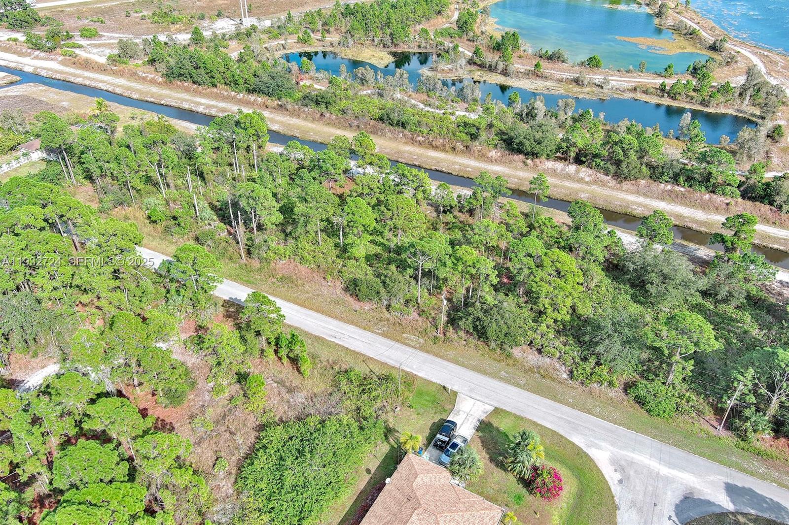 83dcefb7-1841 1261 NAPLES AVE S, Fort Myers FL 33913 — #A11932724