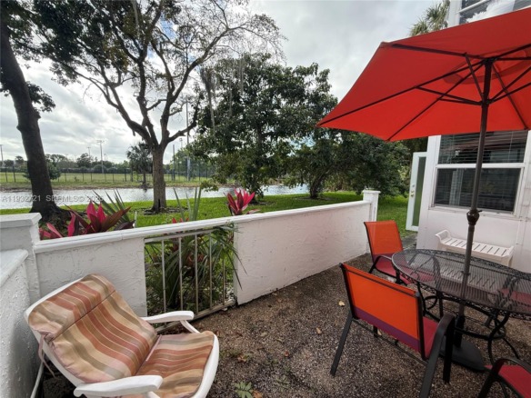 4270 NW 40th St # 109, Lauderdale Lakes FL 33319 — #A11932721