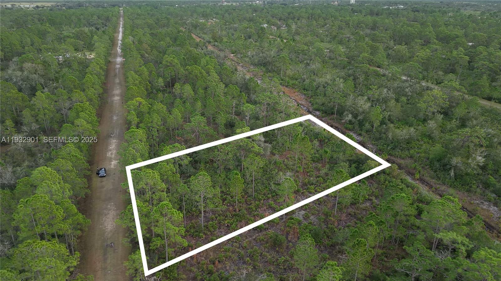 83dcefb7-1850 215 IXORA DR, Other City – In The State Of Florida FL 33855 — #A11932901