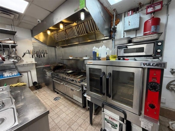 7500 NW 25th St, Miami FL 33122 — #A11933760