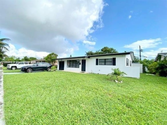 6521 NW 21st St, Sunrise FL 33313 — #A11843476