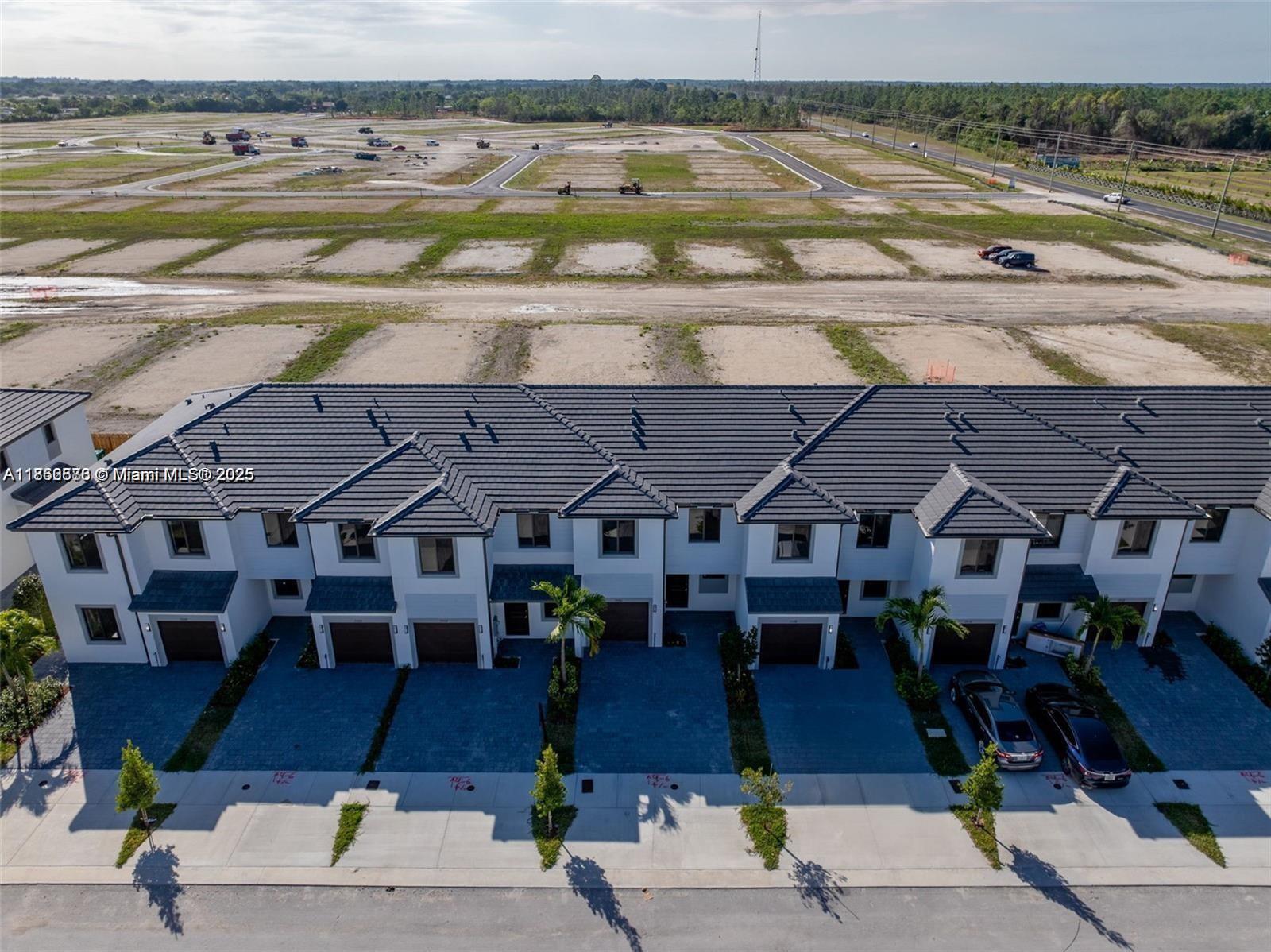 83dcefb7-1909 18970 SW 345th Ter, Homestead FL 33034 — #A11860586