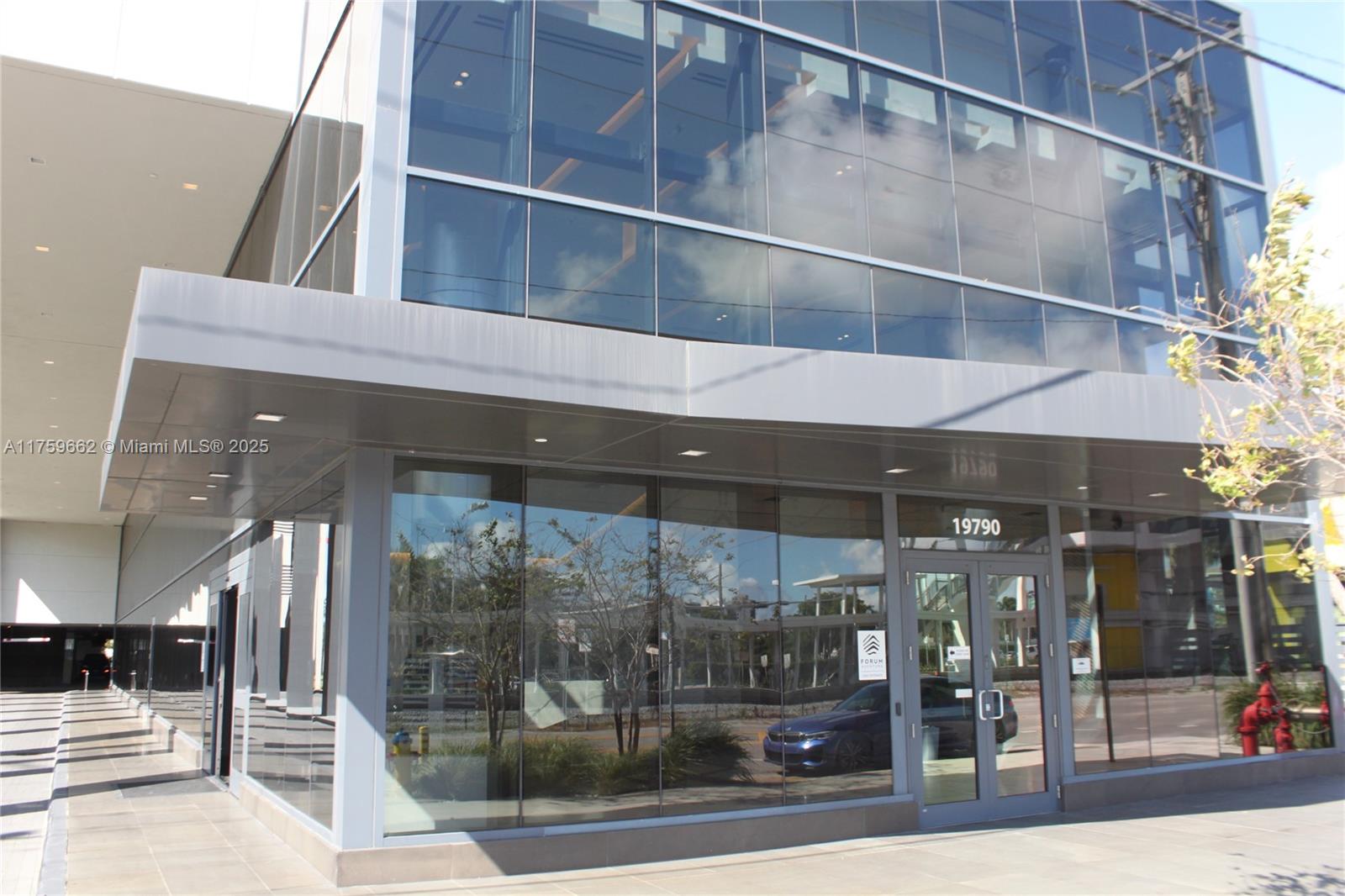 83dcefb7-1915 19790 W Dixie Hwy # 403, Aventura FL 33180 — #A11759662