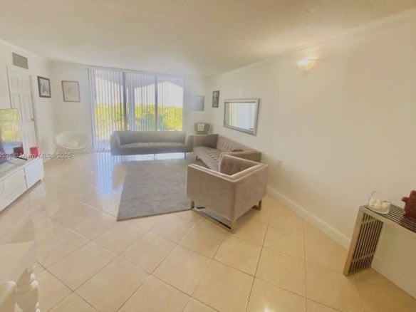 9801 Collins Ave # 8M, Bal Harbour FL 33154 — #A11765596