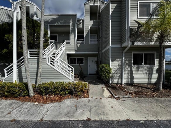3437 NW 44th St # 208, Oakland Park FL 33309 — #A11722149