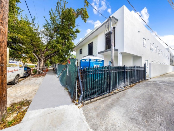 1254 SW 2nd St, Miami FL 33135 — #A11876594