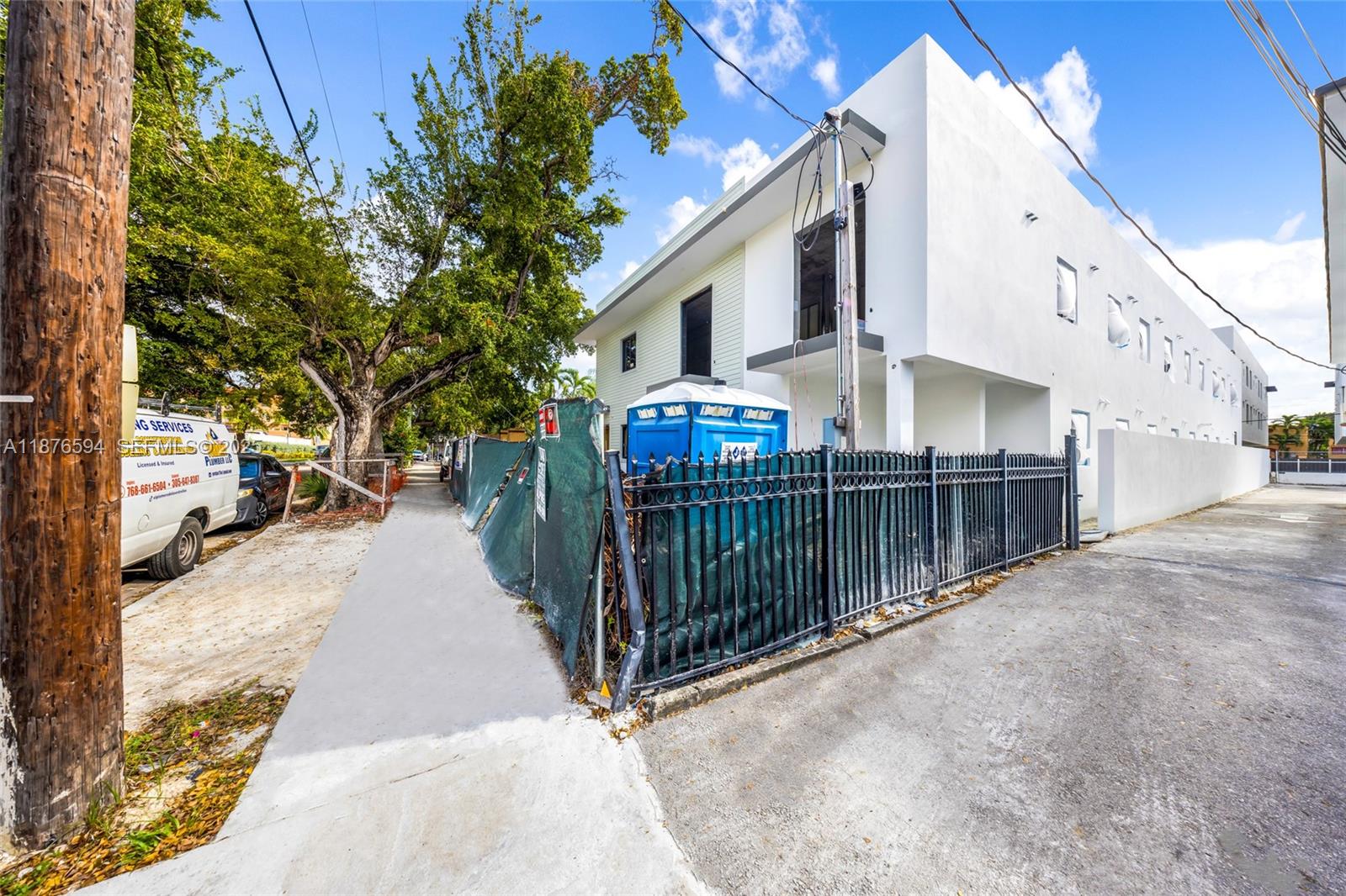 83dcefb7-1998 1254 SW 2nd St, Miami FL 33135 — #A11876594