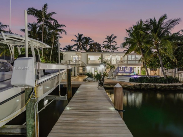 16 North Dr, Key Largo FL 33037 — #A11936544