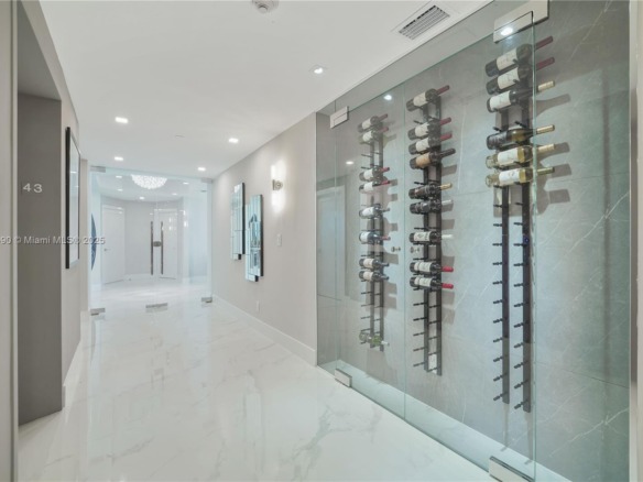 300 S Pointe Dr # 4306, Miami Beach FL 33139 — #A11906490