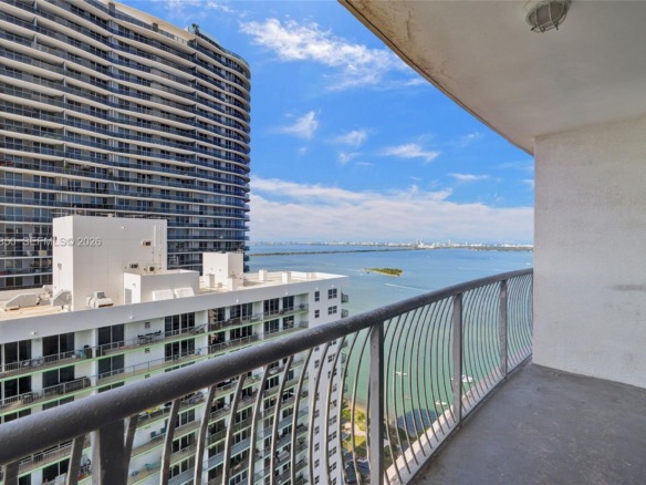 1750 N Bayshore Dr # 4007, Miami FL 33132 — #A11800850